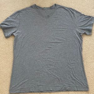 Lululemon mens vneck tee